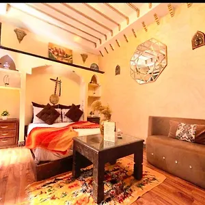  رياد Riad Maison Aicha